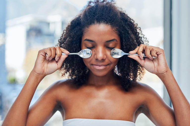 El aceite natural que ayuda a reducir las ojeras y bolsas de los ojos El aceite natural que ayuda a reducir las ojeras y bolsas de los ojos