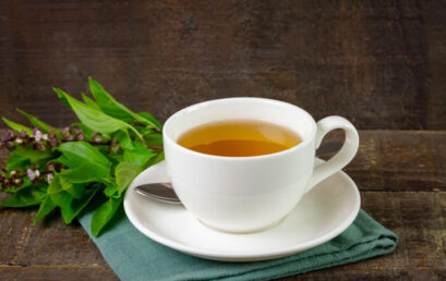 Beneficios de tomar té de albahaca: 5 malestares relacionados con el estómago que curaría