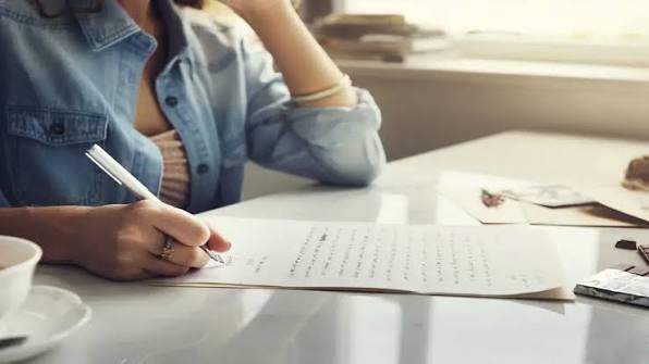 ¿Qué dice la grafología sobre las personas que mezclan mayúsculas y minúsculas al escribir? ¿Qué dice la grafología sobre las personas que mezclan mayúsculas y minúsculas al escribir?